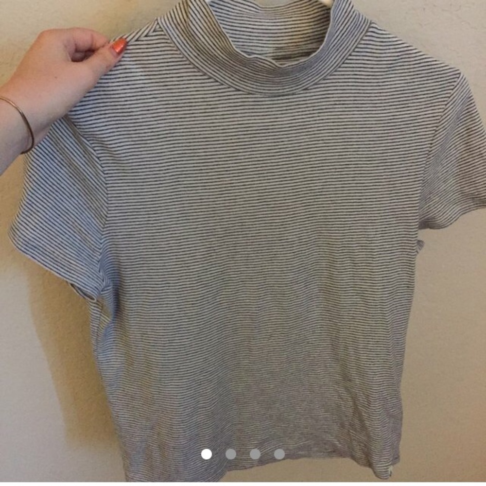 Volcom top
